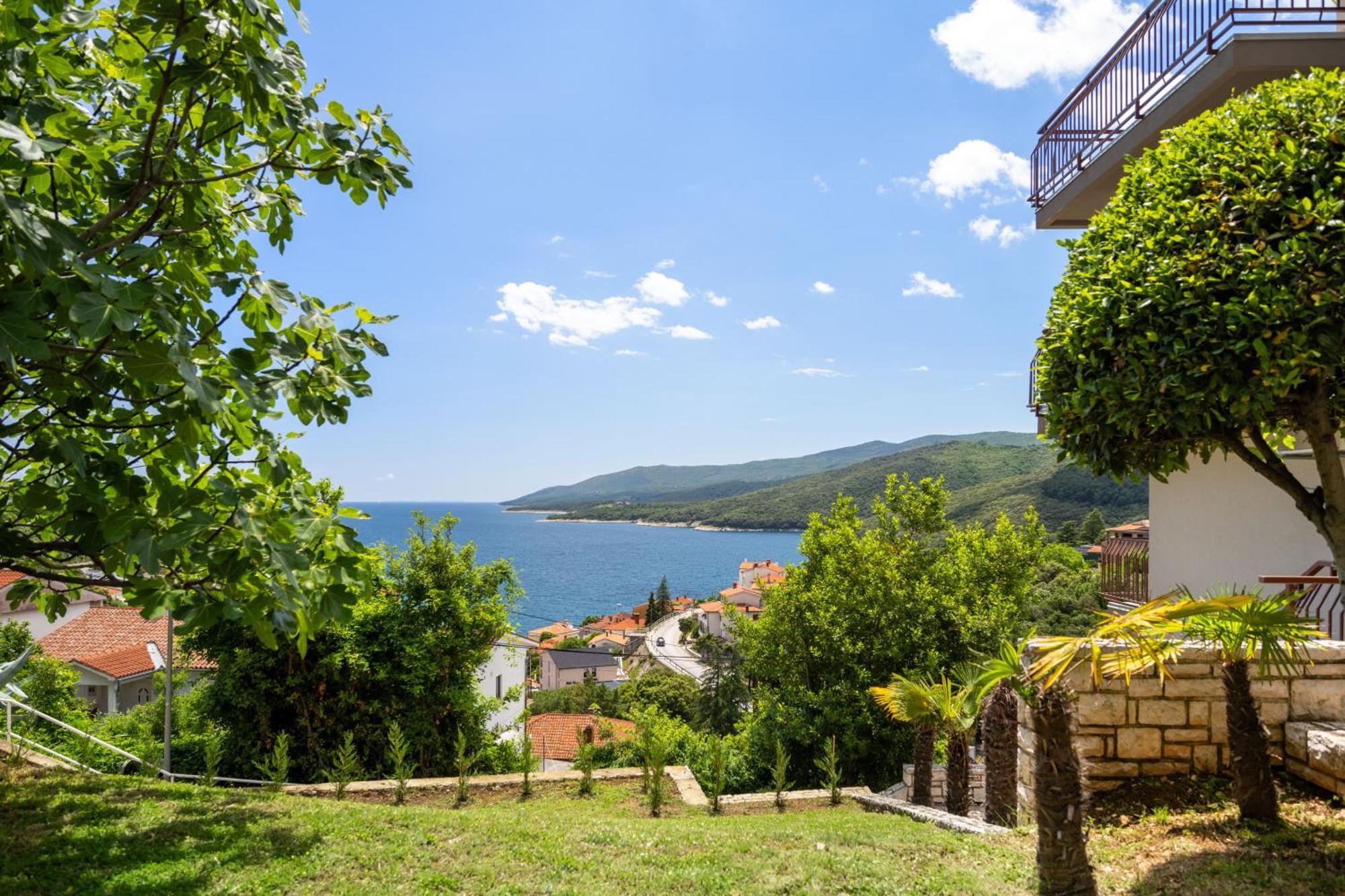 Apartments Zulijani House Helis B1 & B6 Rabac Exterior foto