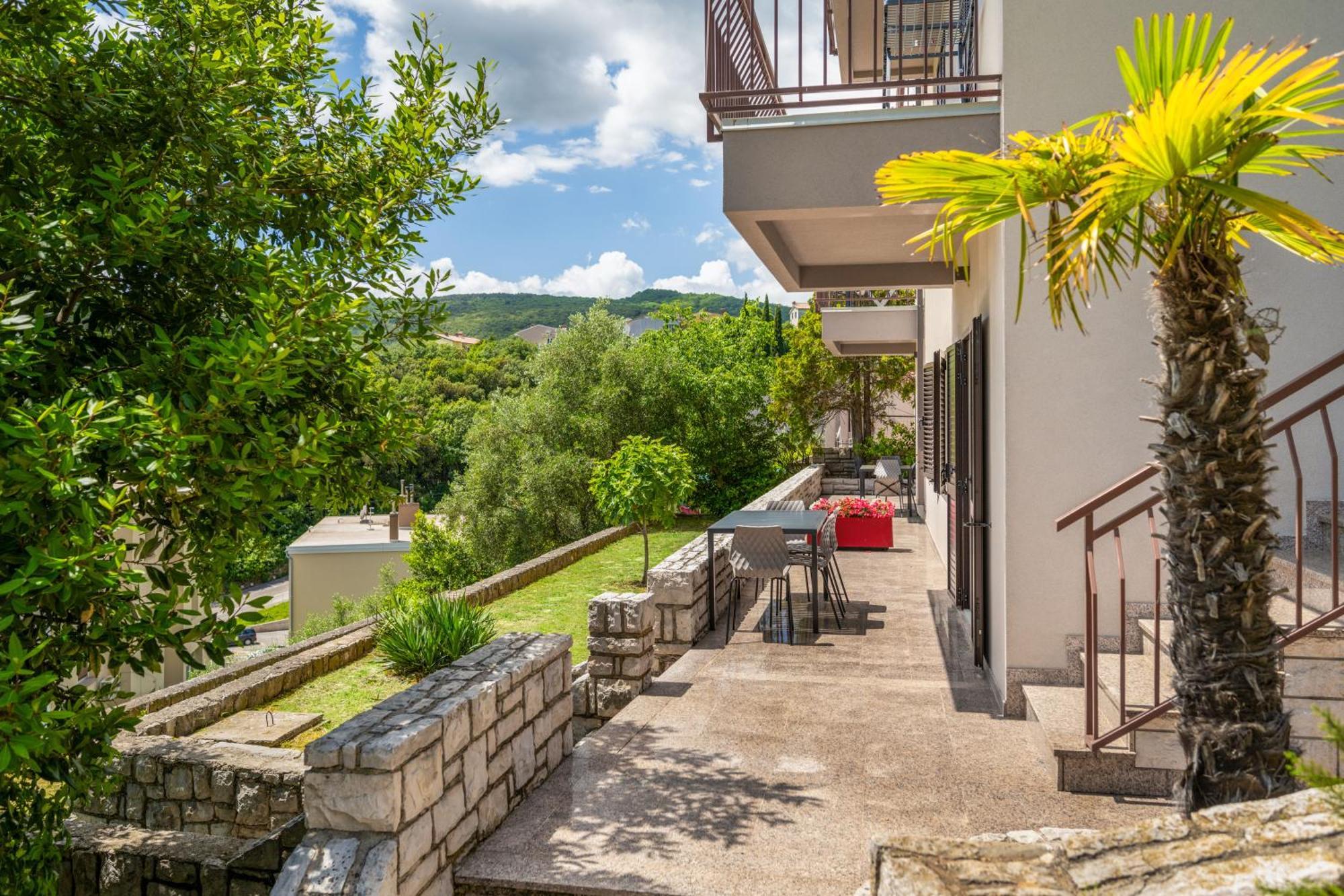 Apartments Zulijani House Helis B1 & B6 Rabac Exterior foto